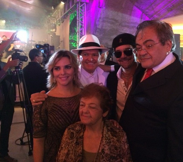 Nêumanne na Festa do Troféu Gonzagão com  com Nando Cordel, Alcimar Monteiro, Isabel e Stellita.