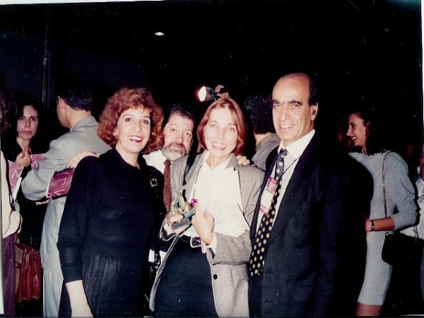 Marina, com Affonso, Em 1994, quando ganhou dois Jabutis , um de poesia ( Rota de Colisão), e Livro do Ano ( Ana Z. Aonde vai você?). Foto: Acervo pessoal