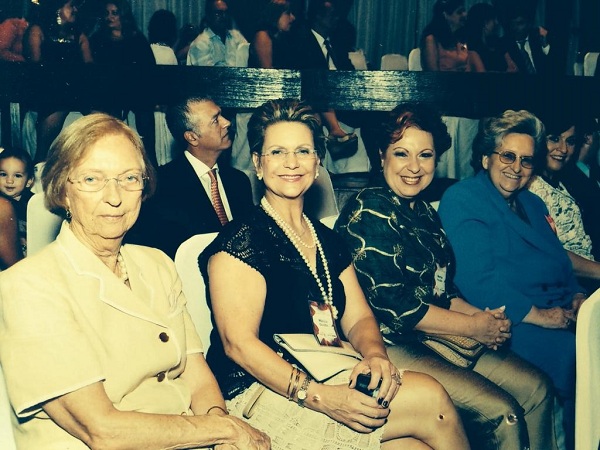 Ao lado da mãe, Margarida, Márcia Lígia recebeu o prêmio Excelência Mulher do Centro de Indústrias do Estado de São Paulo. Foto: Acervo pessoal