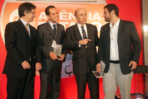 Barbosa, ao lado de Rubens Sardenberg, Fernando Honorato Barbosa, Henrique Meireles e Caio Megale na entrega do 6.º Prêmio Agência Estado de Economia, em 2010. Foto: José Patrício/AE